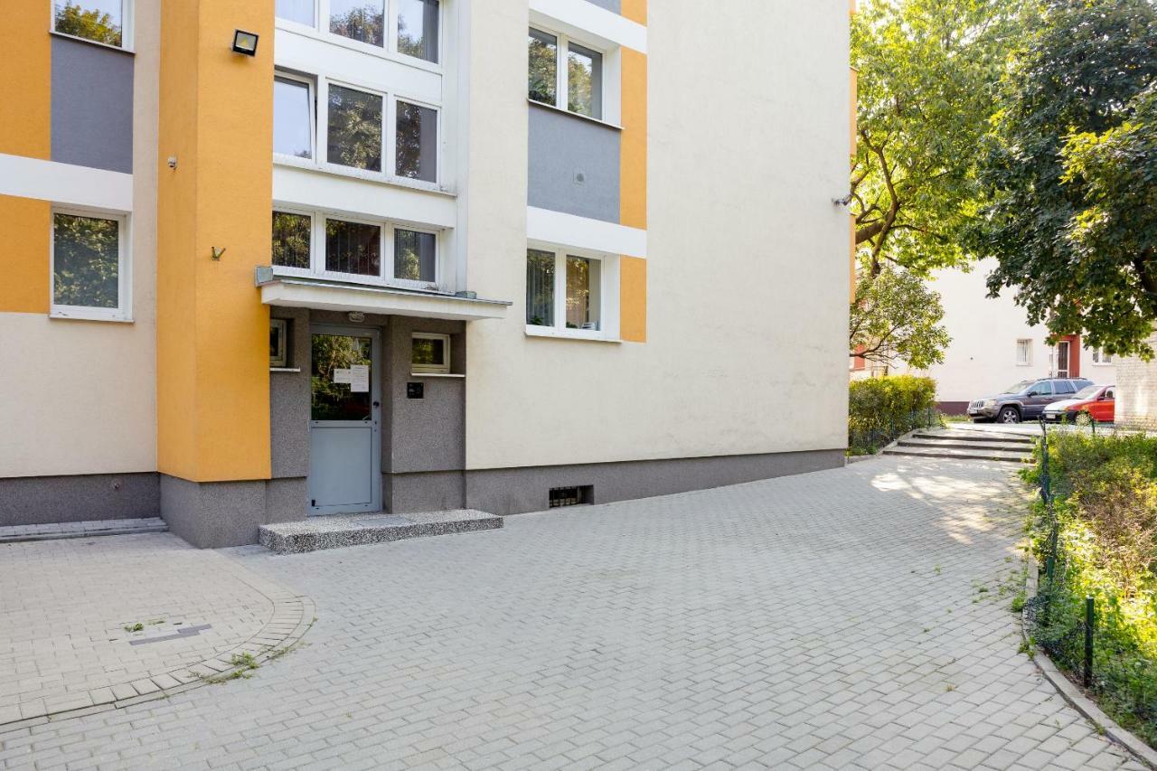 Klimatyczne Studio Metro Slodowiec Varsó Kültér fotó